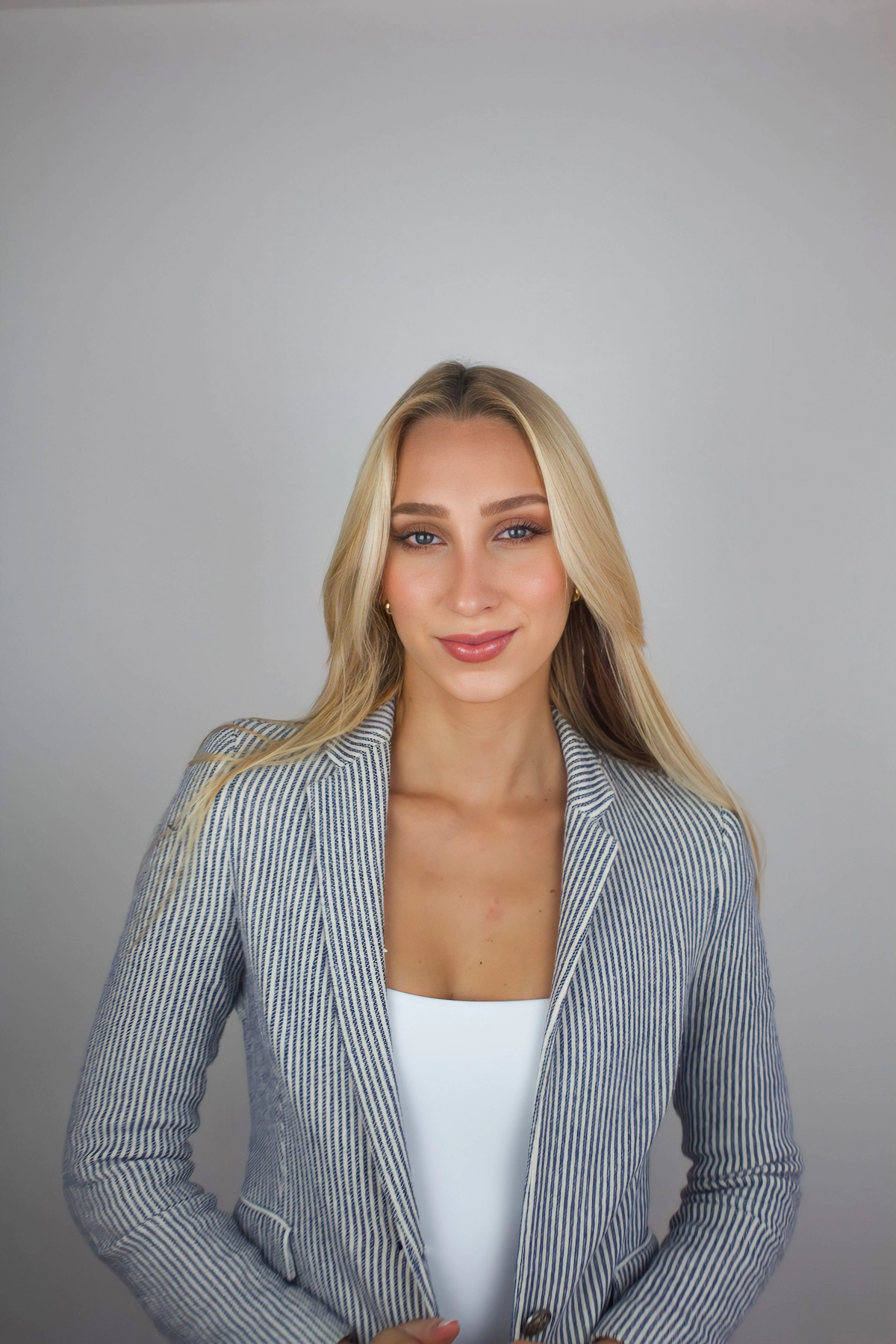 Exclusive Interview: Inside Sara Requena’s Tinye Swimwear Journey, Challenges, and Future Plans