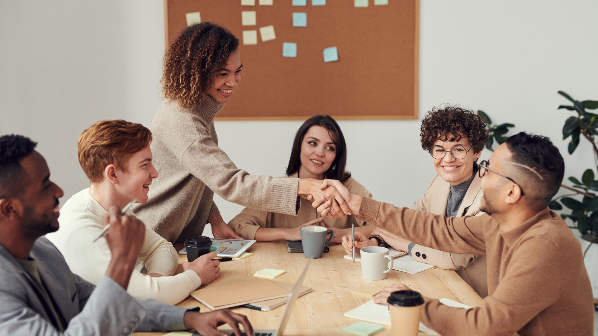 handshake between a business woman and a difficult client